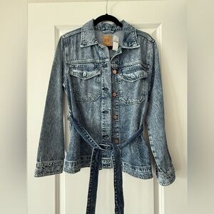 GAP Women's Faded Blue Denim Jacket with Belt